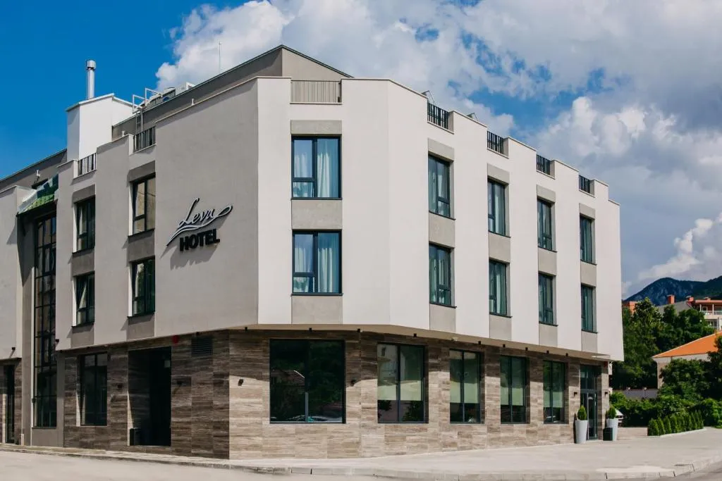 Hotel Leva - Vratsa，位于Vratsa的酒店