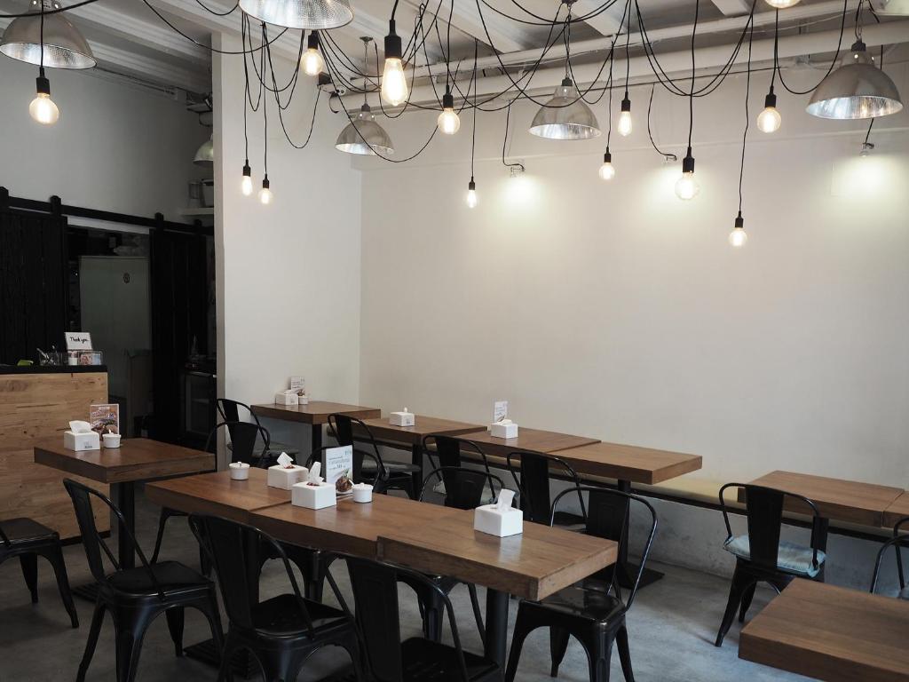 3HOWW背包客旅館@素坤逸21街 (3 Howw Hostel at Sukhumvit 21)