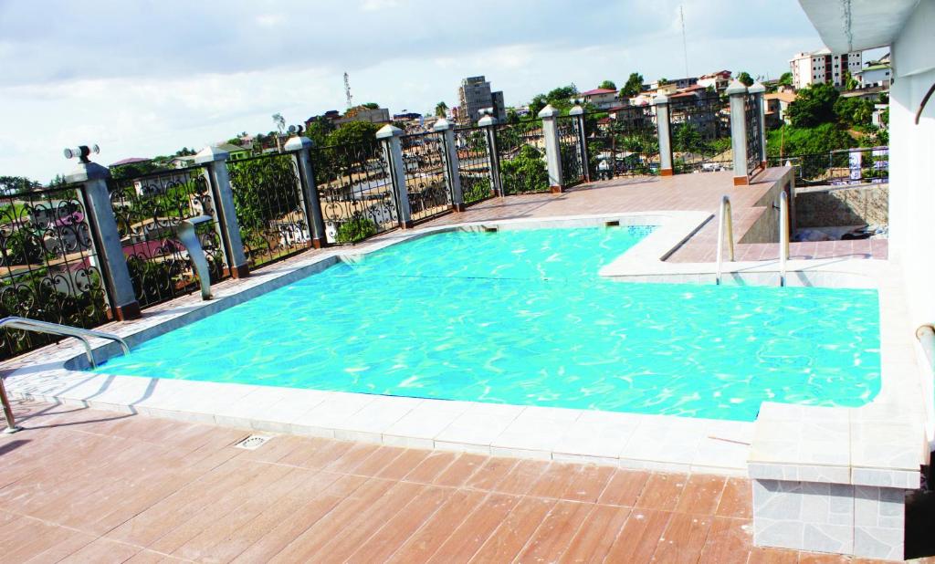 Swimming pool, Safyad Hotel in Yaounde