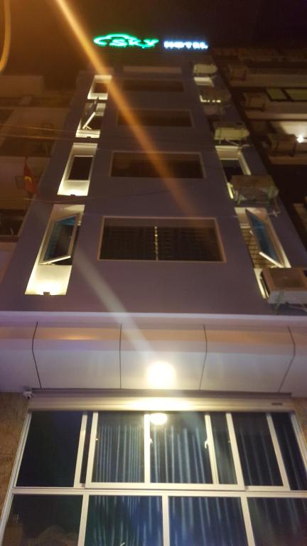 Sky Hotel, Hạ Long