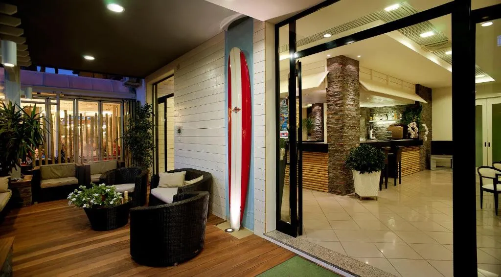 Hotel Hawaii Bed and Coffee, hotel in Riccione