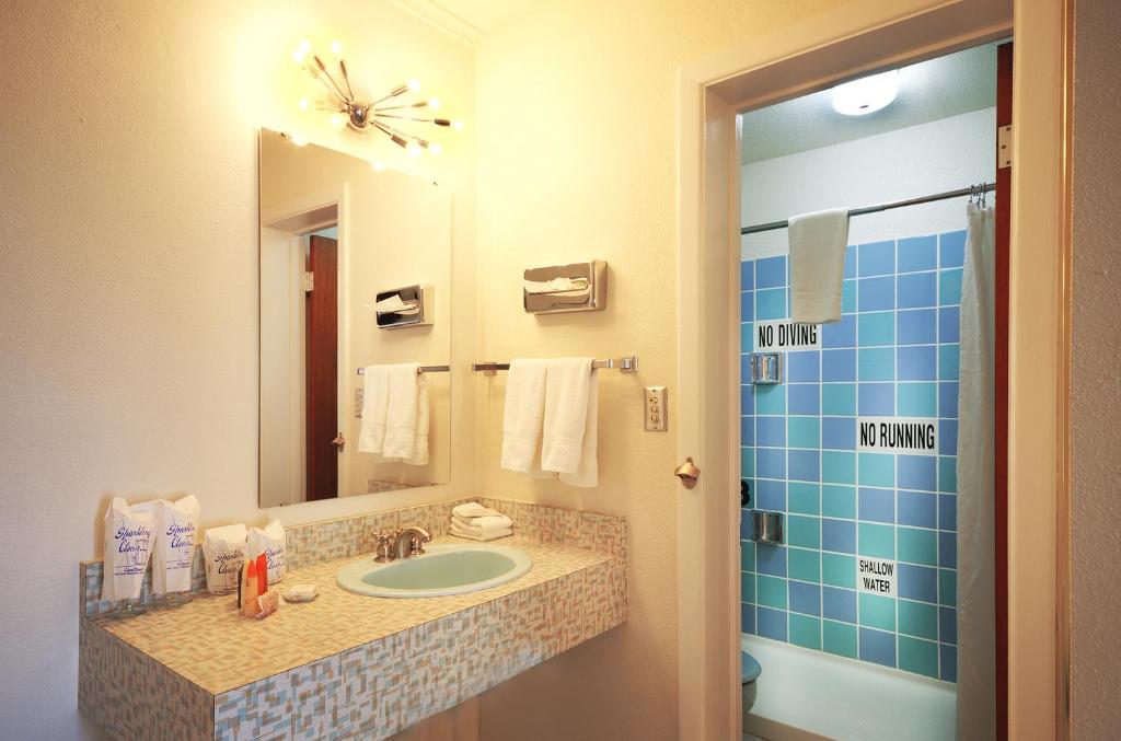 Roadrunner Lodge Motel — Hotel in Tucumcari (NM)