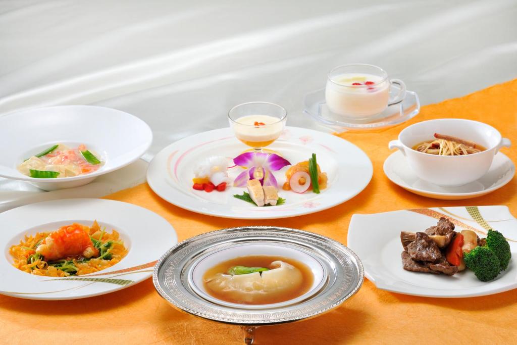 Mâncare şi băutură