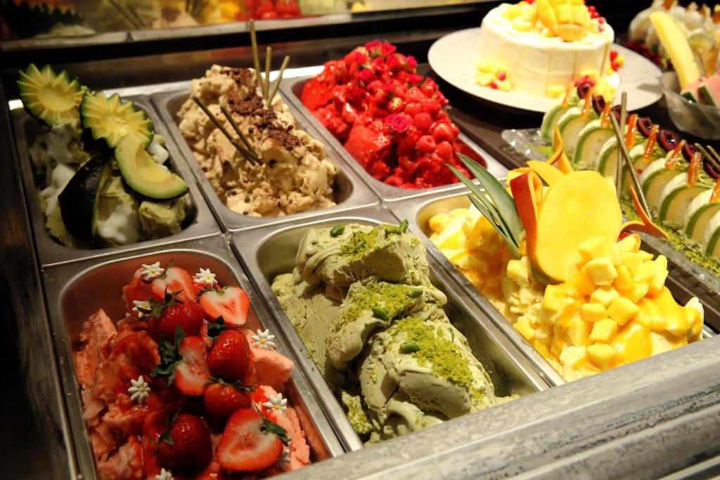 Mâncare şi băutură