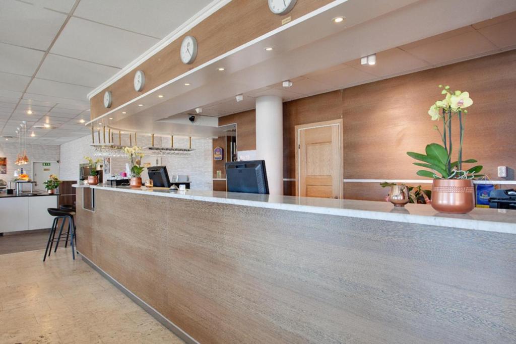 Best Western Capital Hotel Photo 0