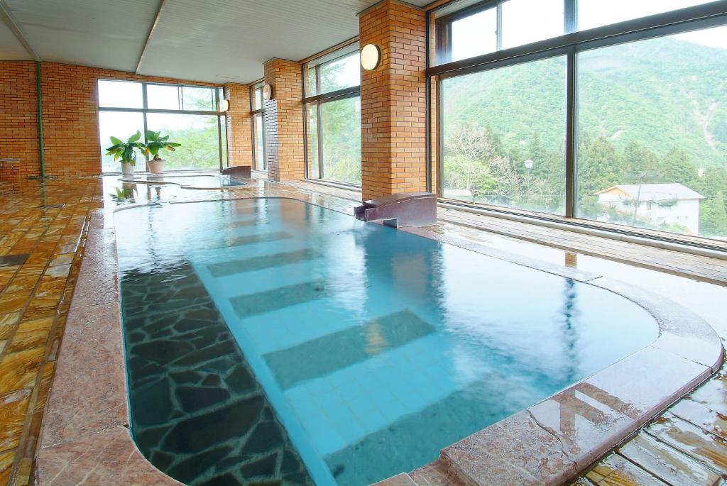 Hot spring bath