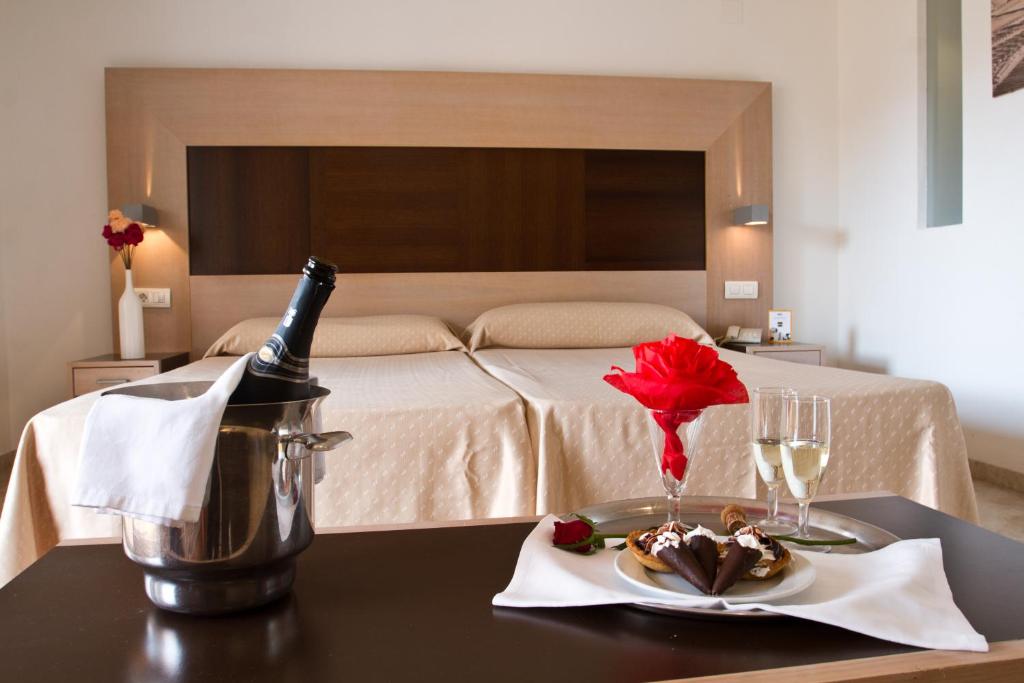 Hotel & SPA Dynastic — Hotel rooms in Benidorm, Valencian Community