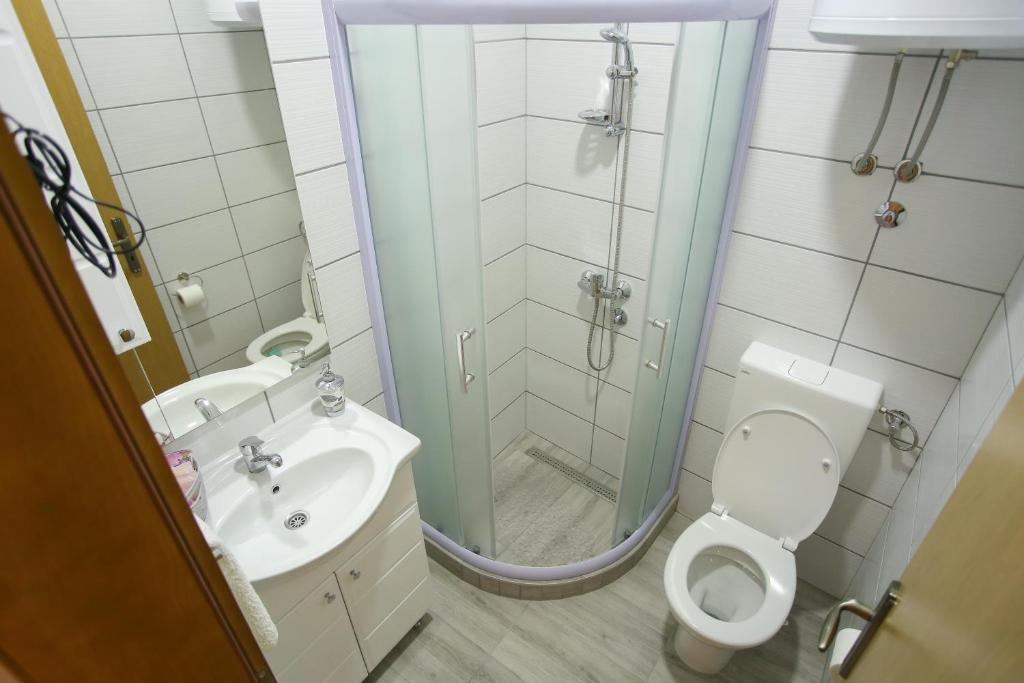 Guest House Stari - 4
