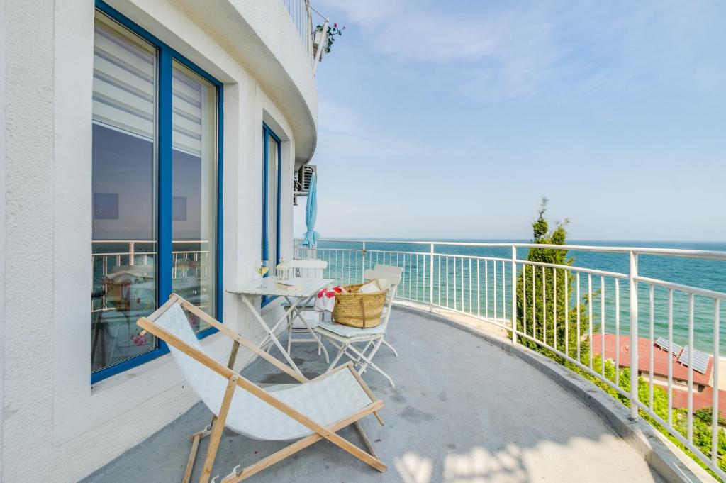 Villa White Dove photo