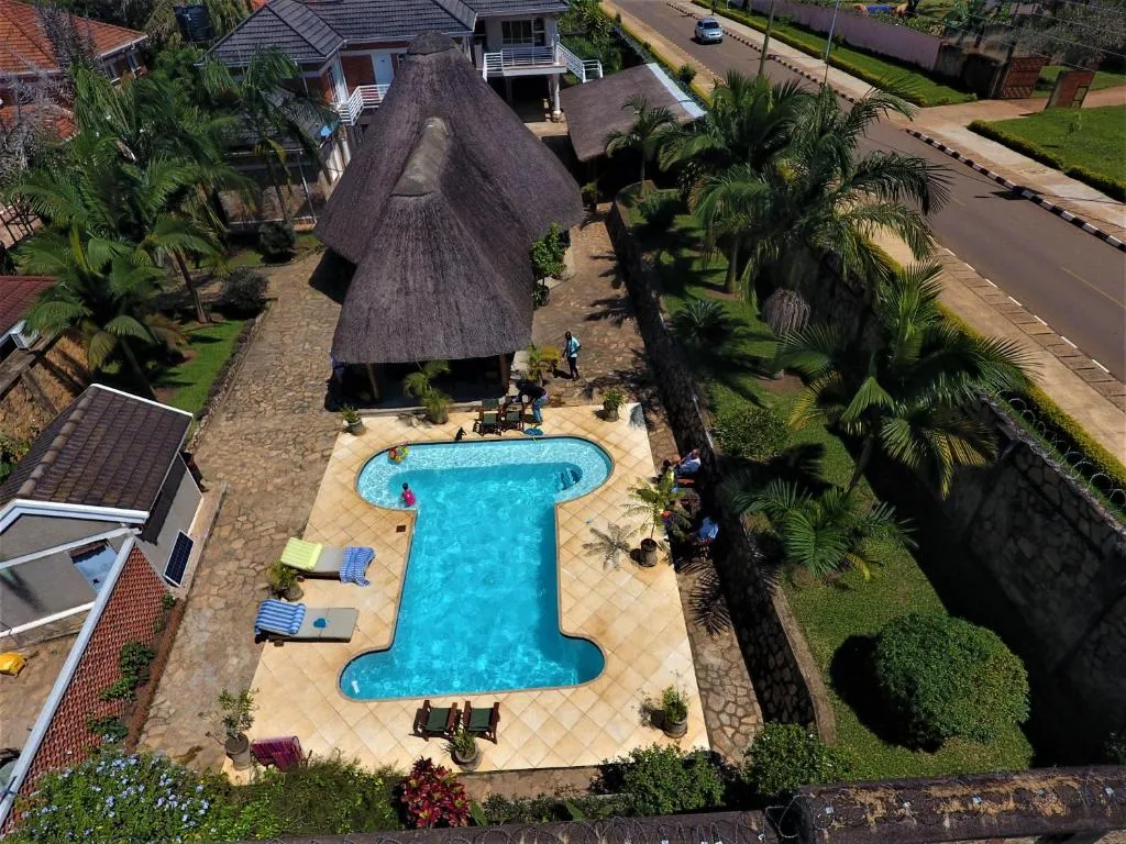 Entebbe Palm Hotel, hotel in Entebbe