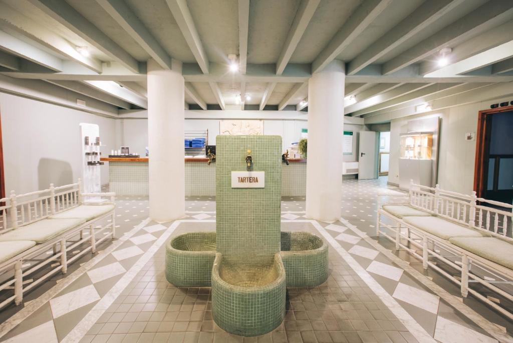 Hotel Manantial photo