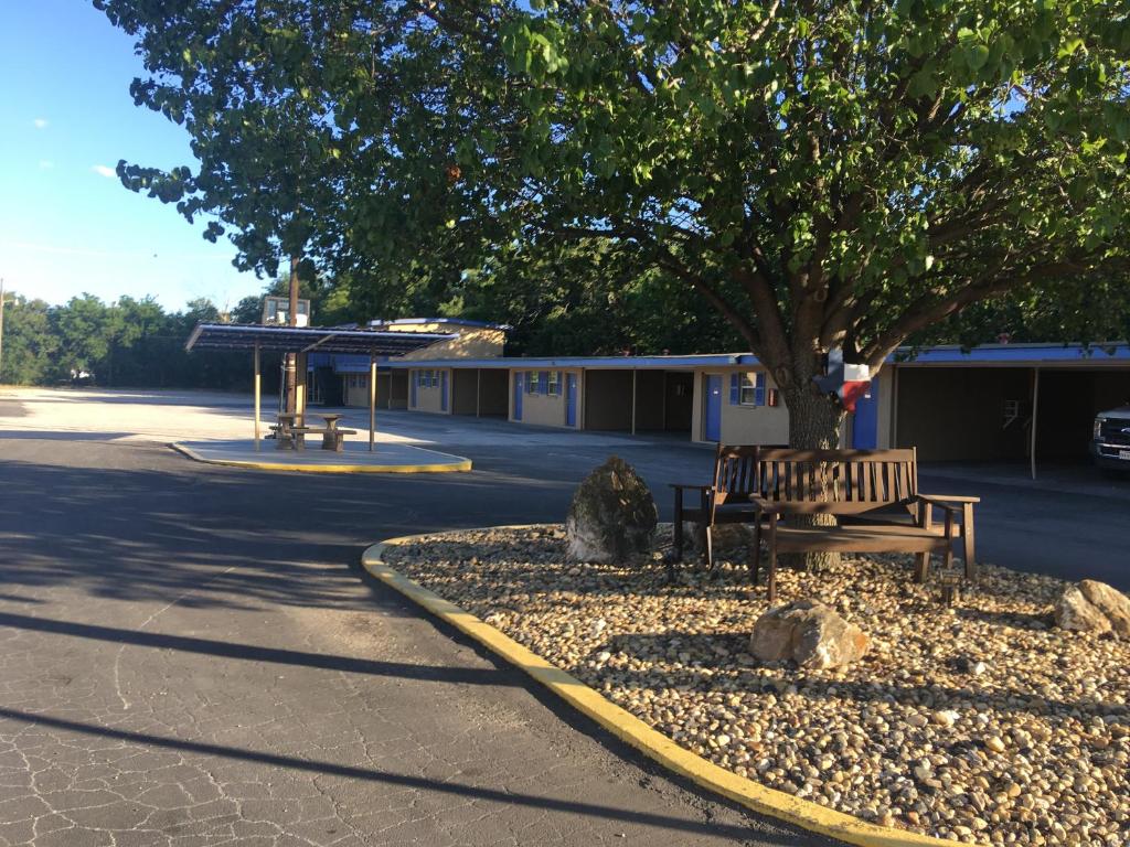 Royal Inn photo