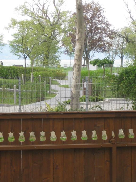 Rent a Scooter Vendeghaz — Hotel in Siofok