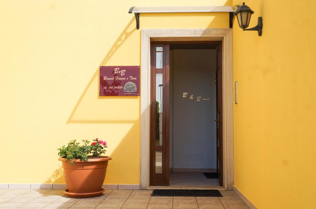 BEB BRUSCE' FRANCO E TINA — Hotel in Ragusa