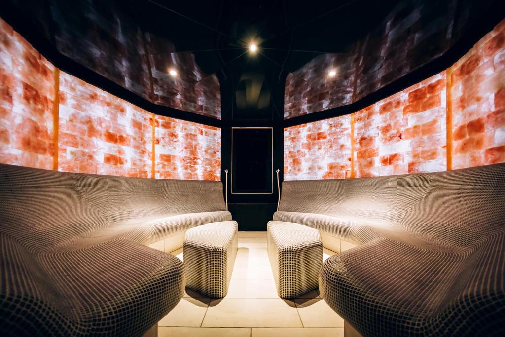 Steamroom