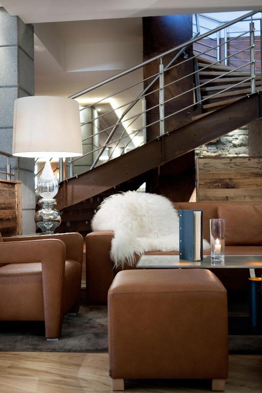 Au Coeur Du Village Hotel photo