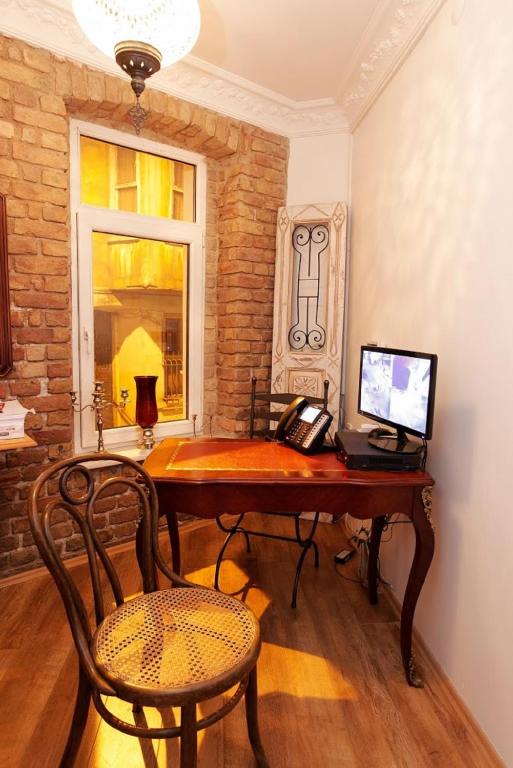 The White Swan Suites Beyoglu photo