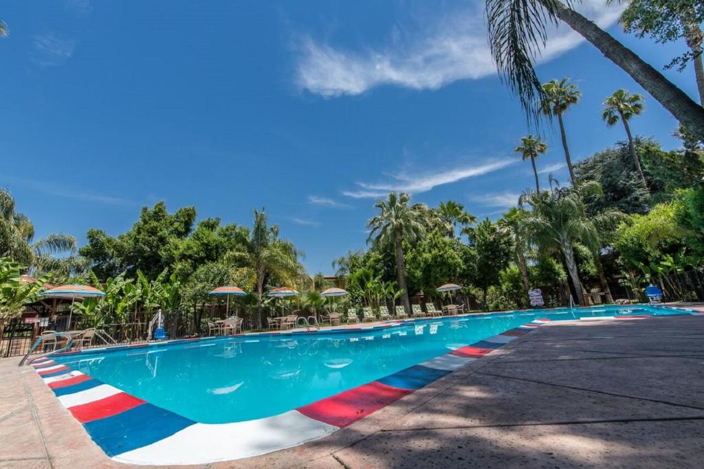 Surestay Plus Hotel By Best Western Bakersfield North Photo 16