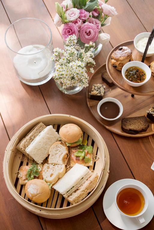 อาหารและเครื่องดื่ม