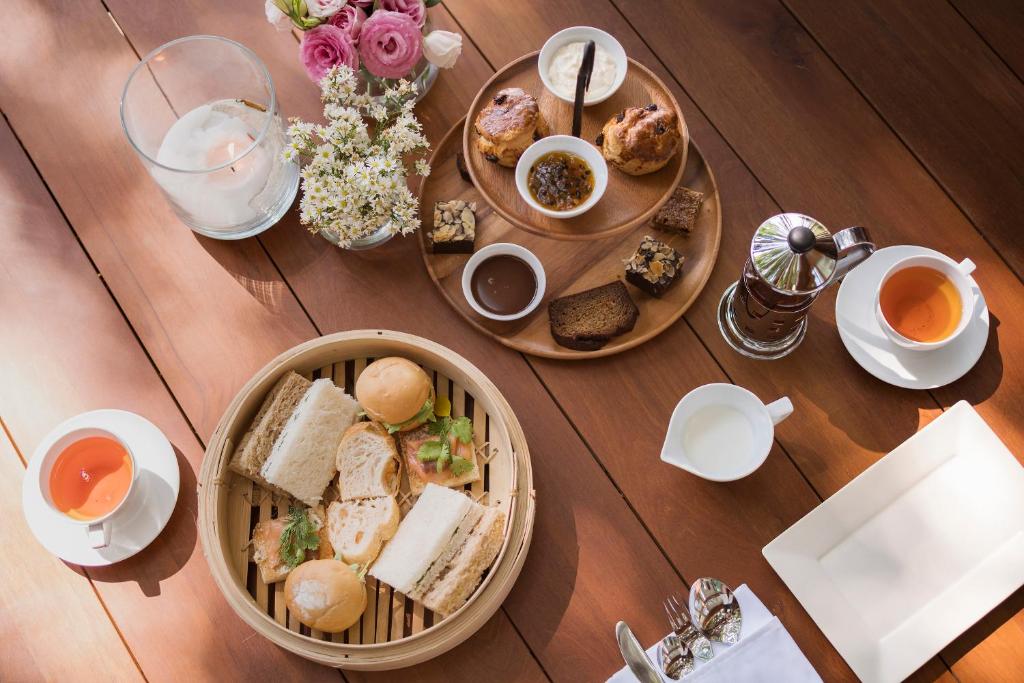 อาหารและเครื่องดื่ม