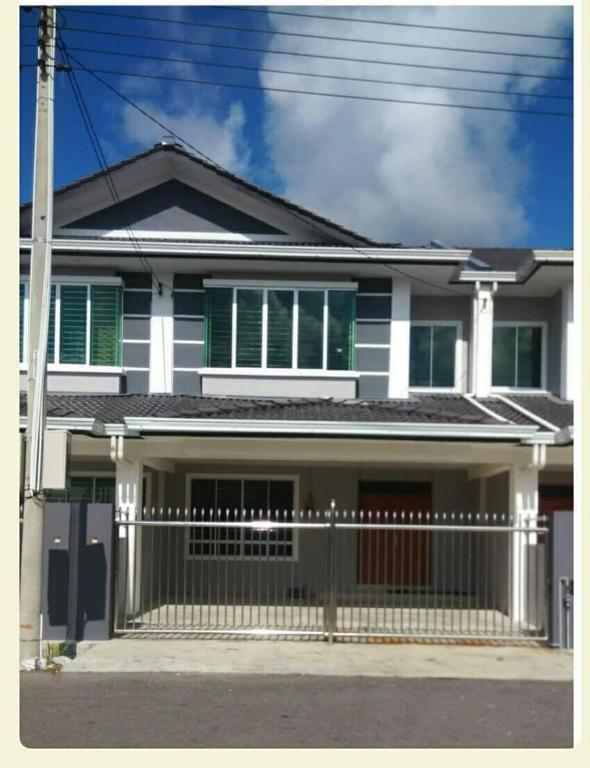 ray's homestay — Hotel in Kampong Salemas