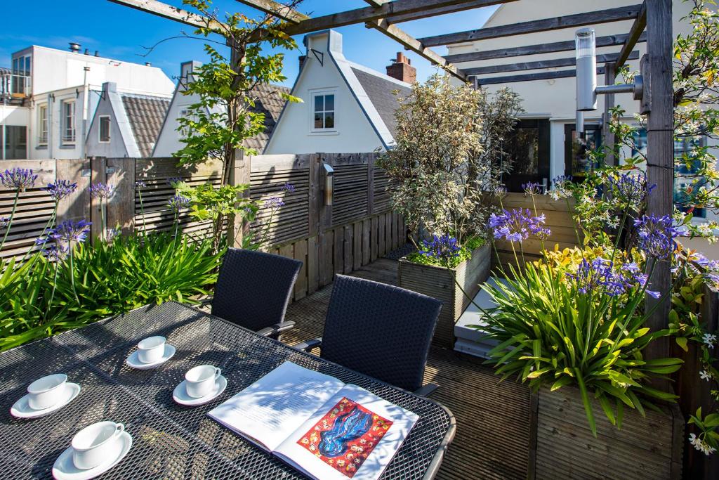 Dutch Masters Short Stay Apartments photo