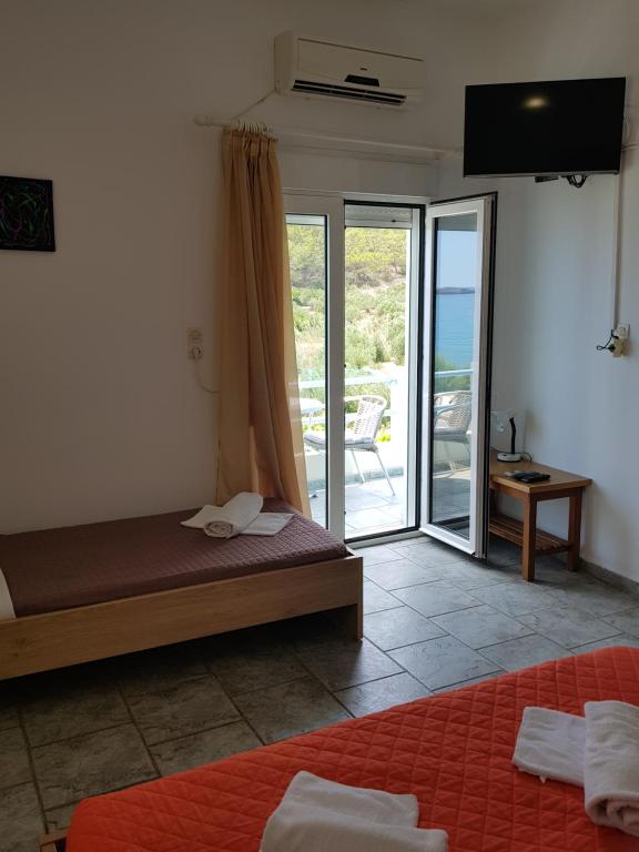 Agia Fotia photo