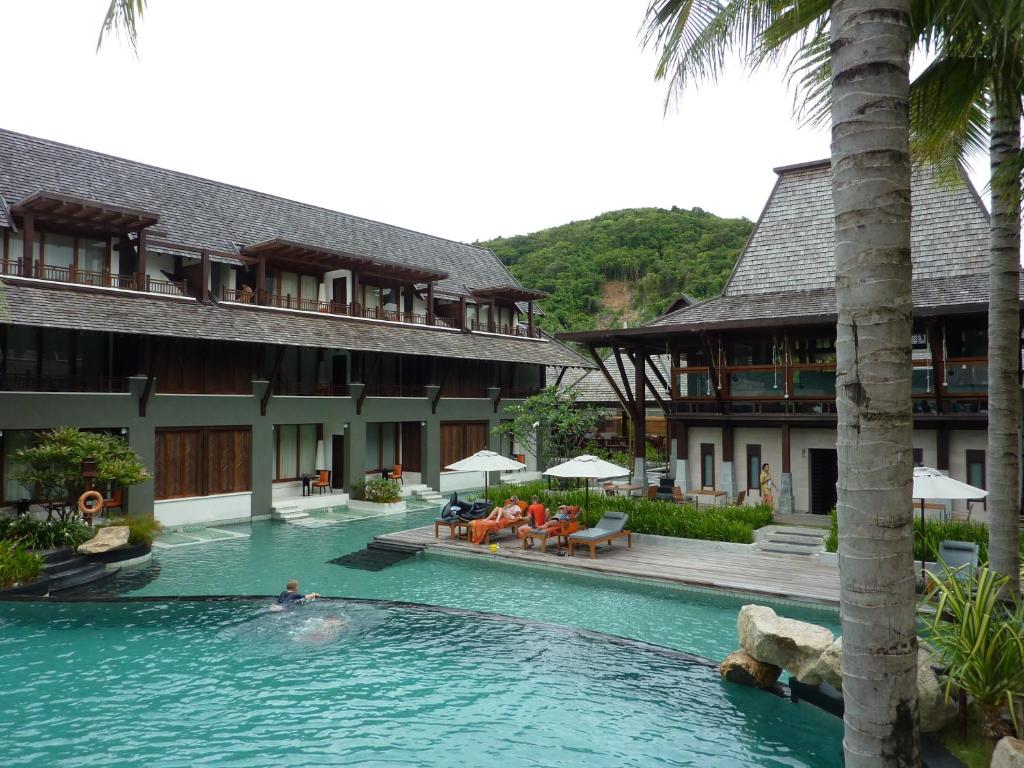 マイ サムイ ビーチ リゾート & スパ (MAI Samui Beach Resort & Spa) スイミングプール