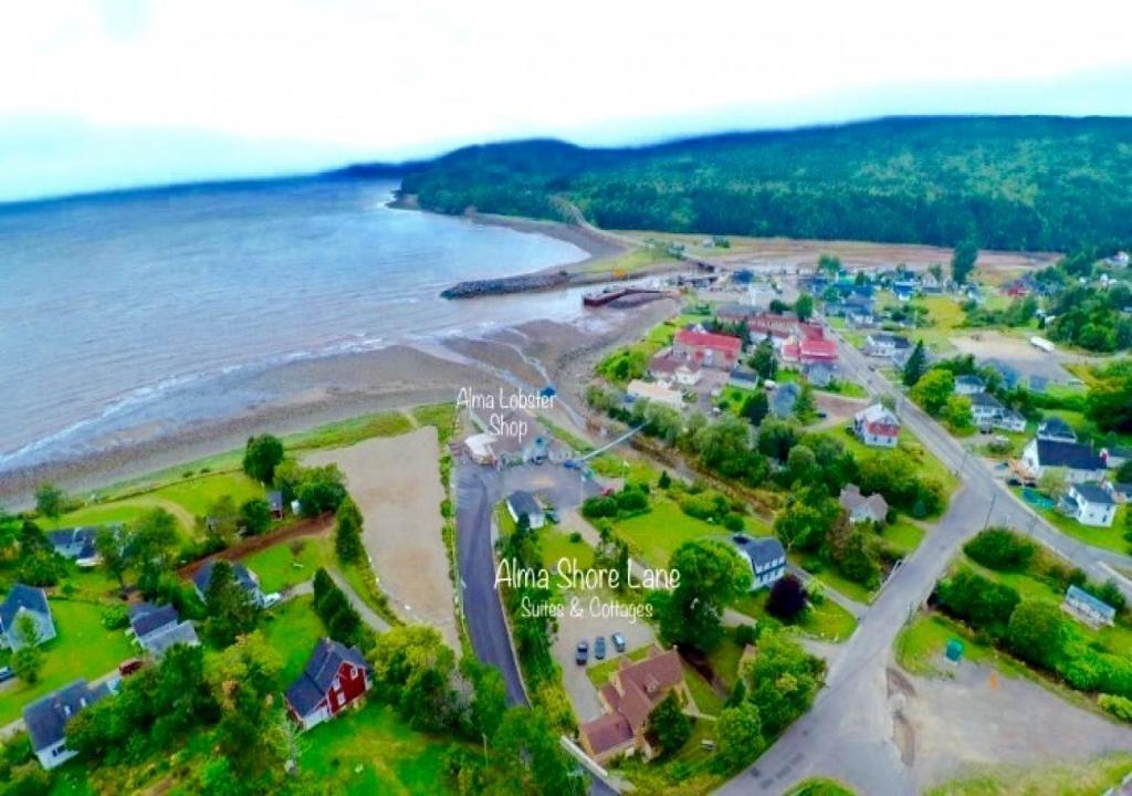 Alma Shore Lane Suites & Cottages photo