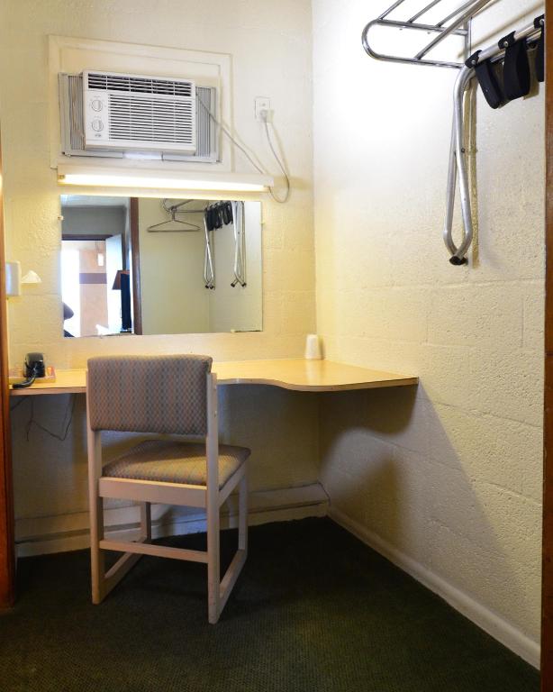 Western Hills Motel photo
