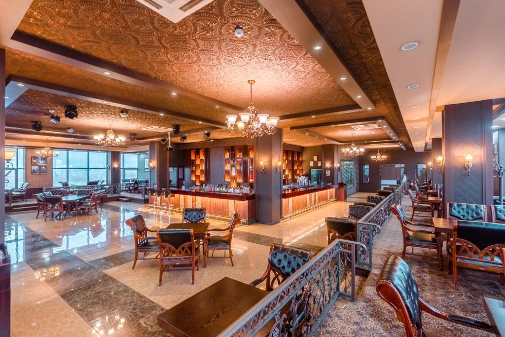 Bar/ Salón