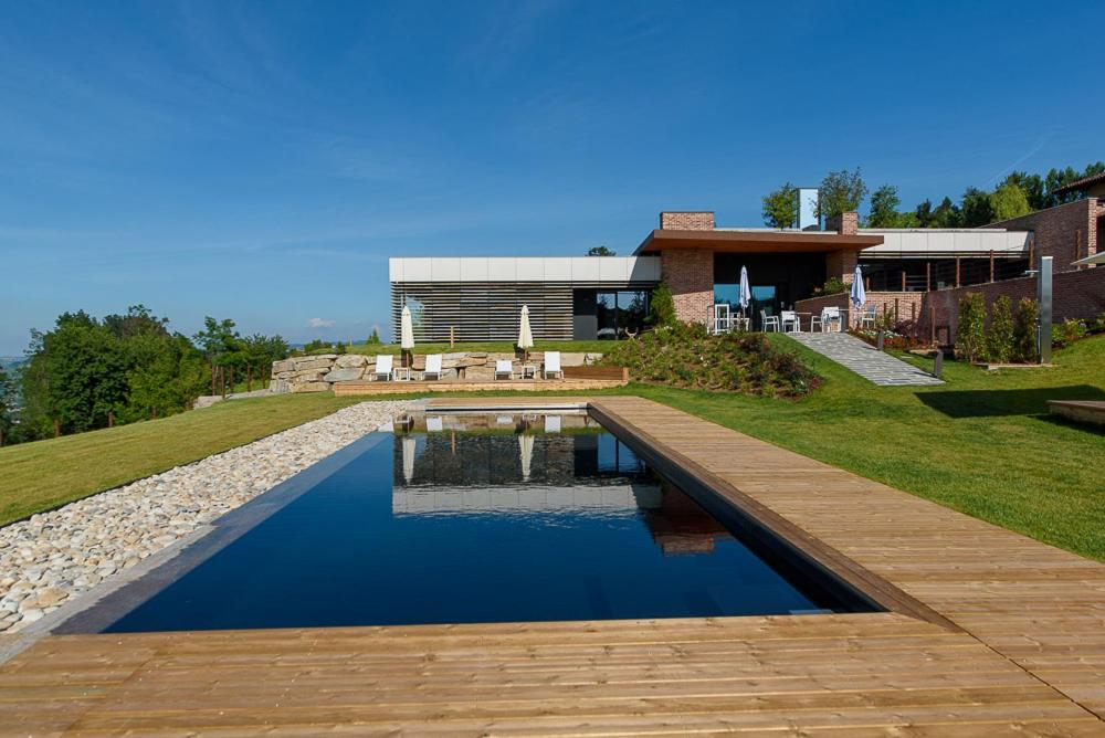 Relais Le Rocche — Hotel in La Morra