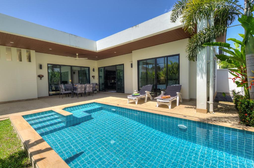 West facing 3br Boutique Pool Villa by Intira Villas photo