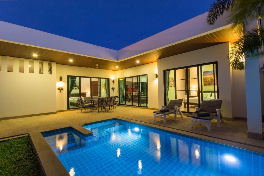 West facing 3br Boutique Pool Villa by Intira Villas — Hotel in Phuket