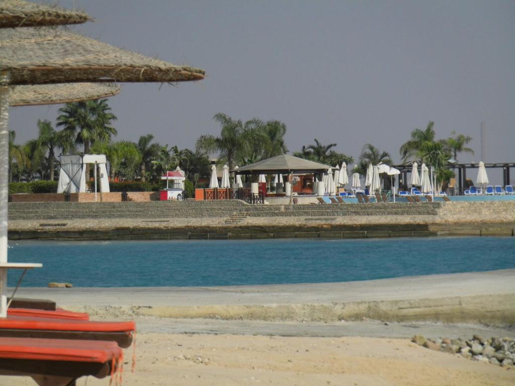Three-Bedroom Apartment at Louly Beach Resort photo
