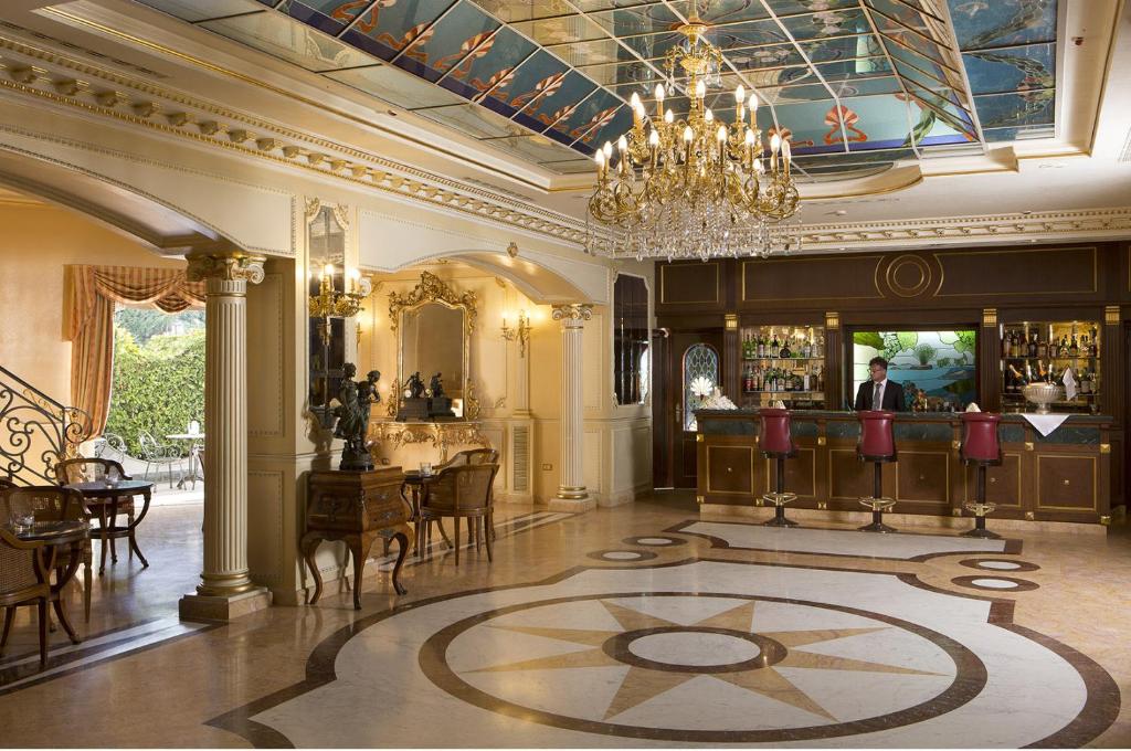 Grand Hotel Vanvitelli photo