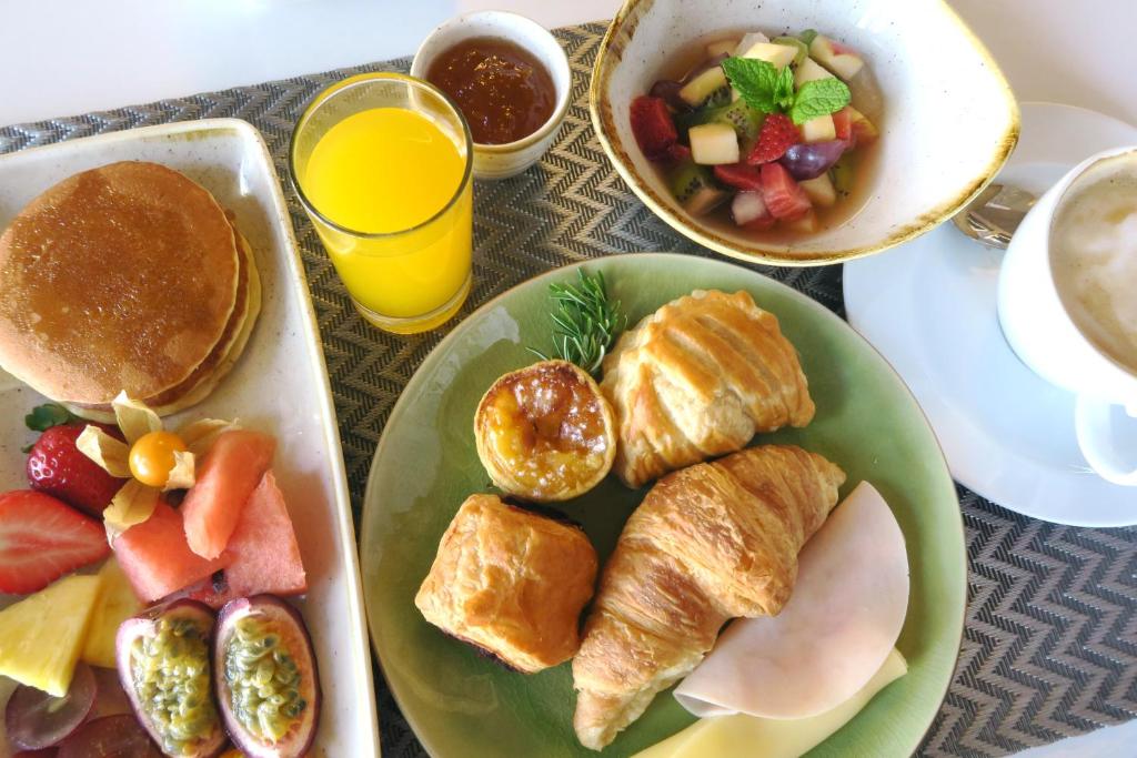 อาหารและเครื่องดื่ม