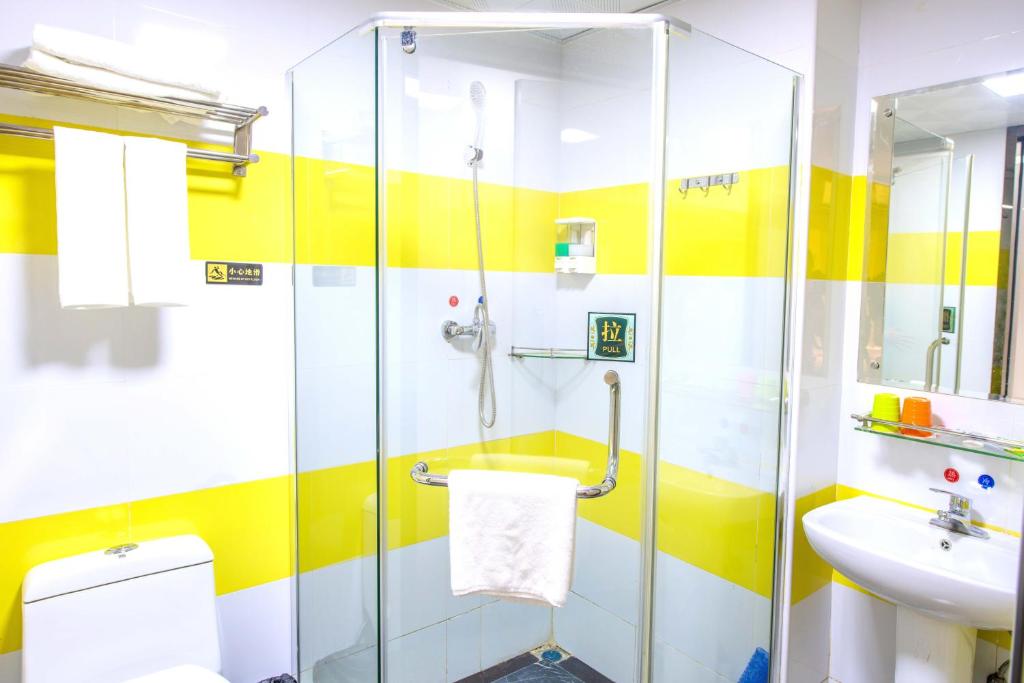 Orange Fashion Apartment Hotel Guangzhou Xiajiao Subway Station Branch photo