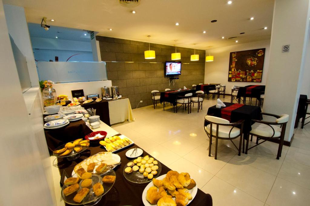 Restaurant, Hotel Albertina Boutique in San Juan