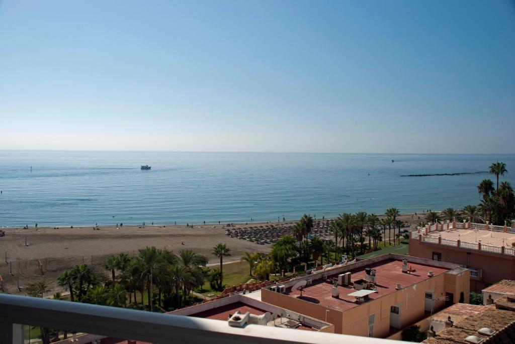 Cozy apartment with first line seaview in perfect location, near the Marina - 3