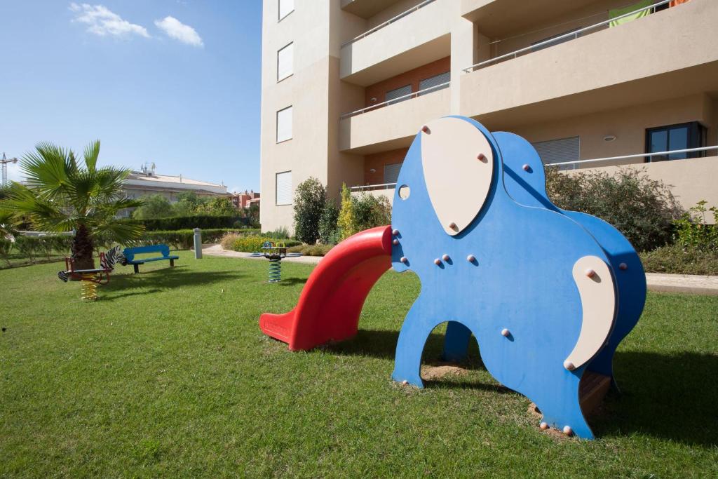 Playground, Areias da Rocha by amcf in Portimao