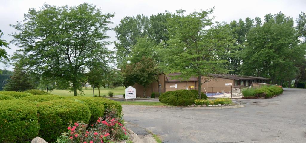 Arbor Inn of Historic Marshall photo