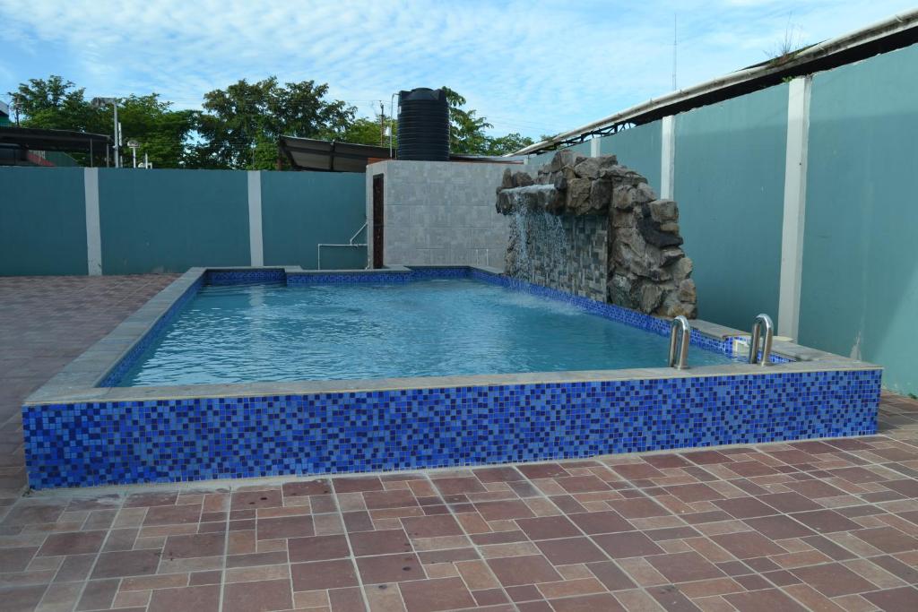 Swimming pool, Metro Hotel Couva in Couva