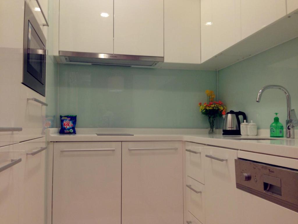 Kitchen, Checkinn International Apartment (GuangZhou PaZhou Poly World Trade Branch) in Guangzhou