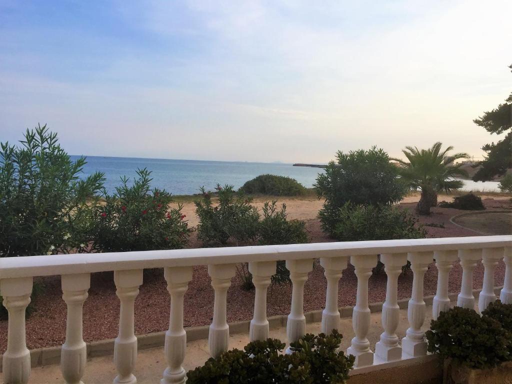 Seafront Dream Apartment - 4