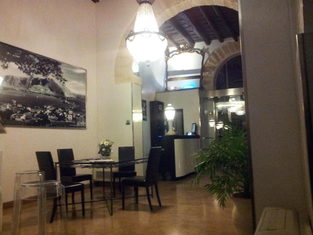 Ucciardhome Hotel photo