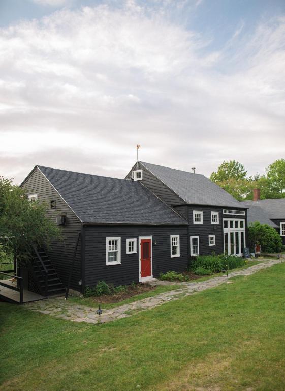 Squire Tarbox Inn, Westport