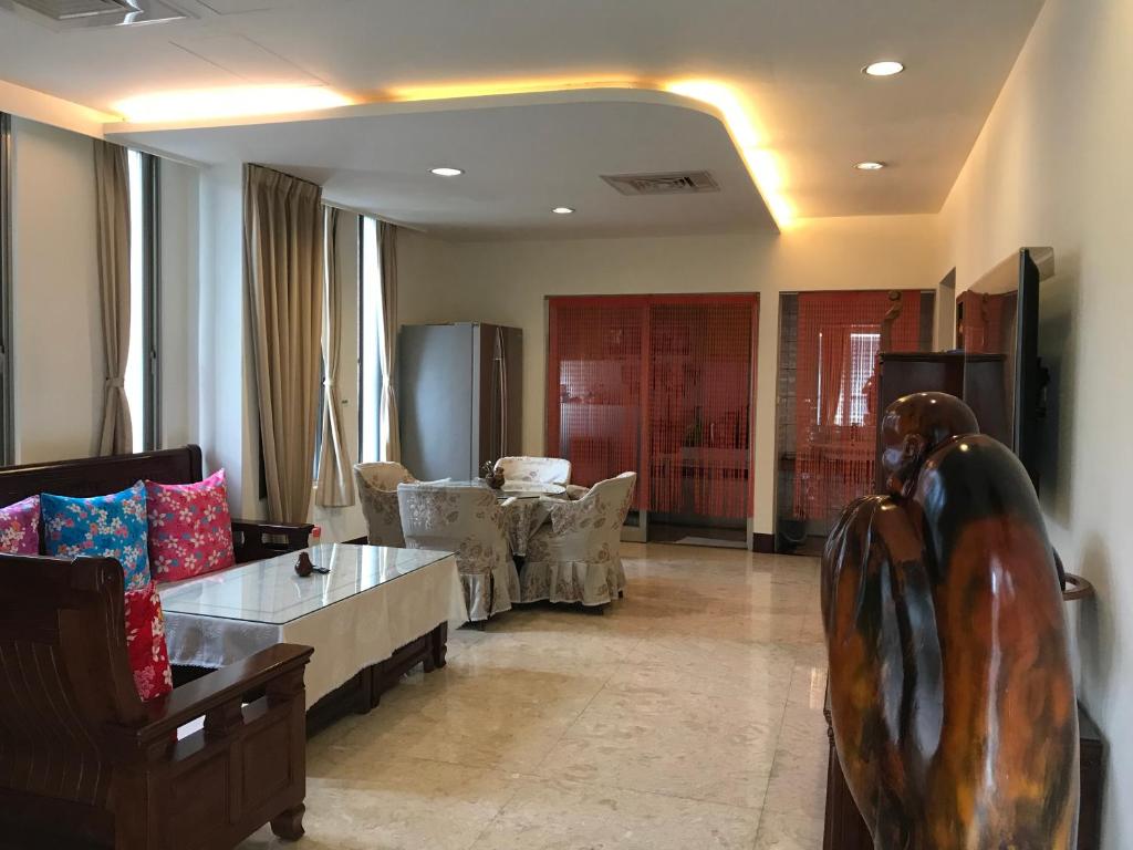 Kuo Kuang Hostel, Chua-lien