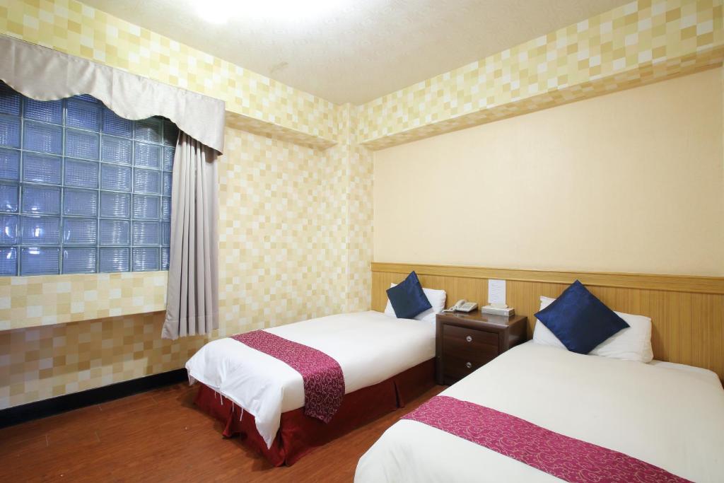 Chiayi Crown Hotel photo