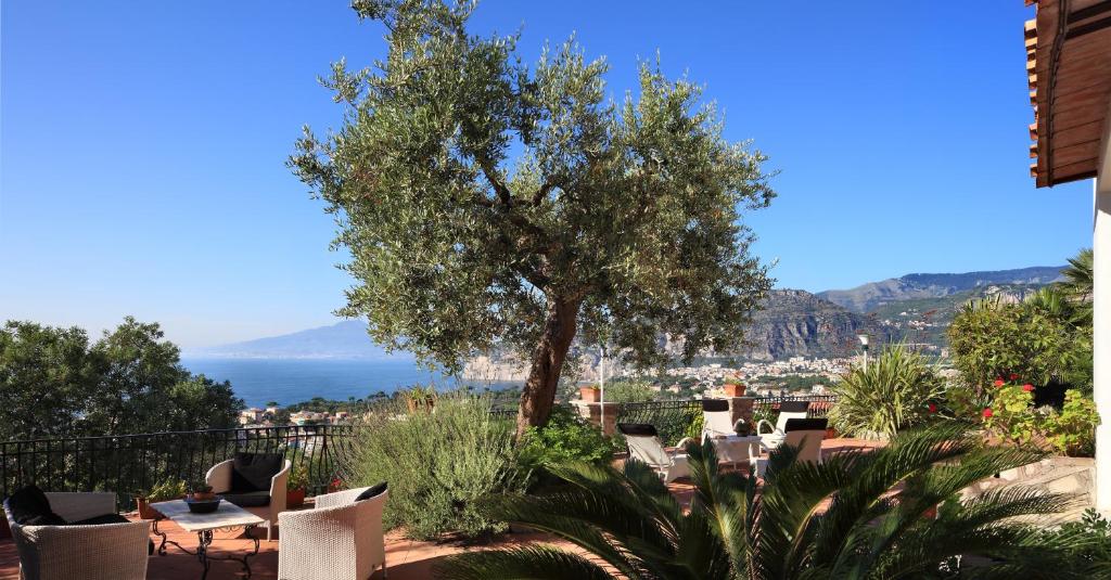 M Suites Sorrento - 3